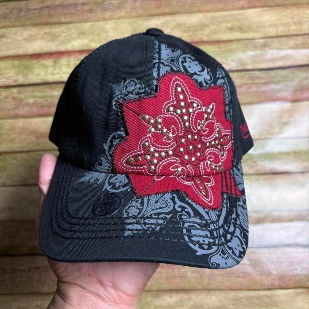 NWT I'm Totally Different Y2K style cap